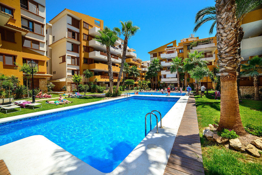 Apartamento Bennecke Elvis Apartment Torrevieja Exterior photo